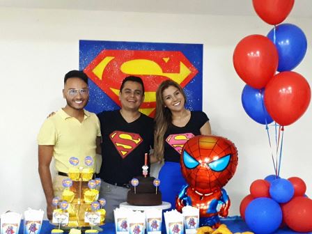 Danilo Oviedo Montaña, el cumpleañero y Angélica Ramírez